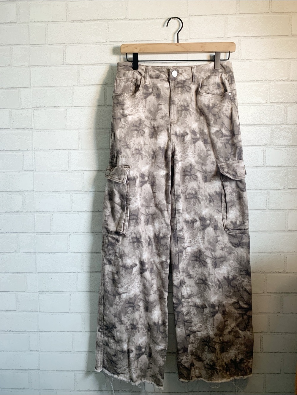 Banjara Y2K Lightning Marble Paint Wide-Leg Cargo Pants in Taupe Gray White